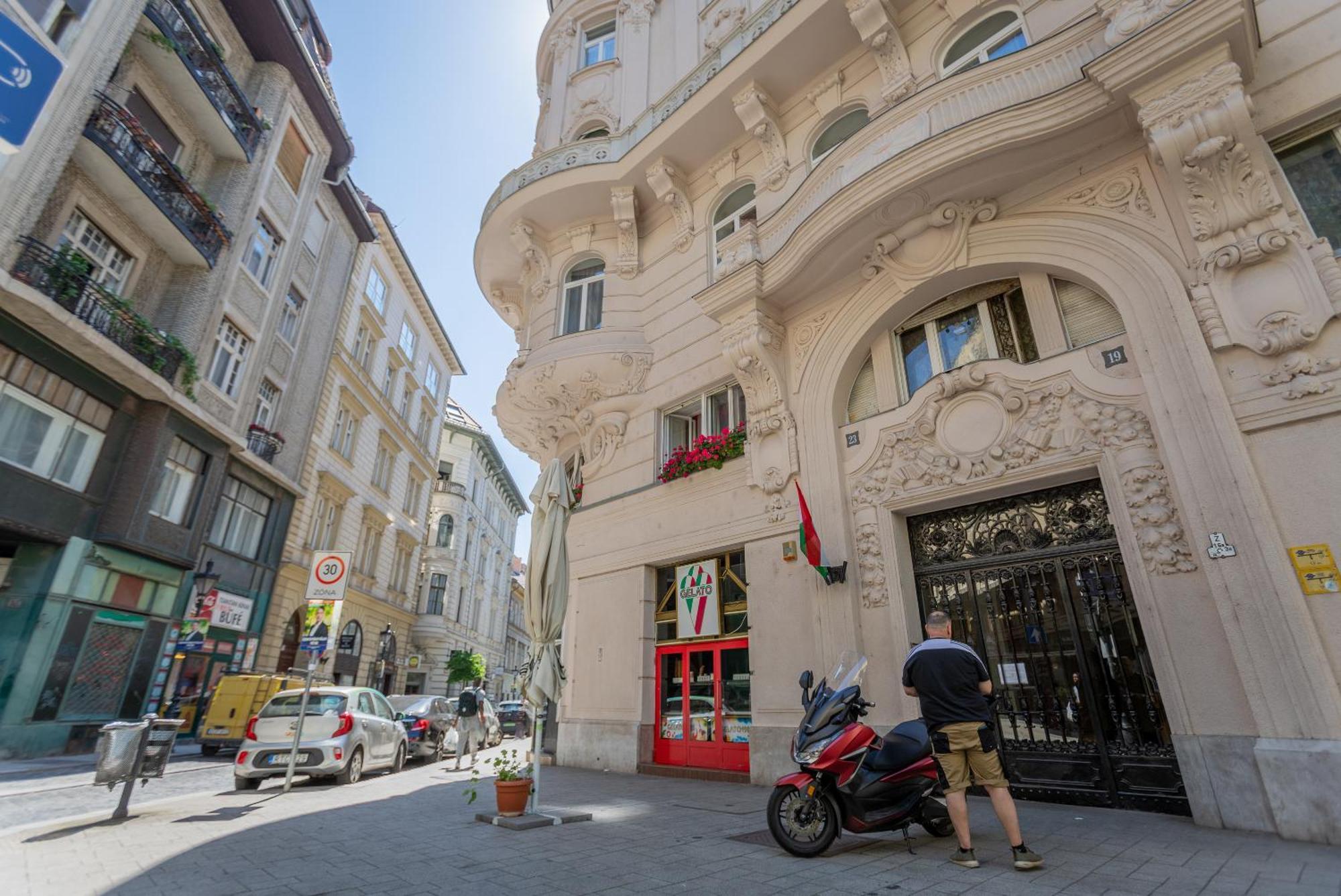 Iranyi Studio Budapest Kültér fotó
